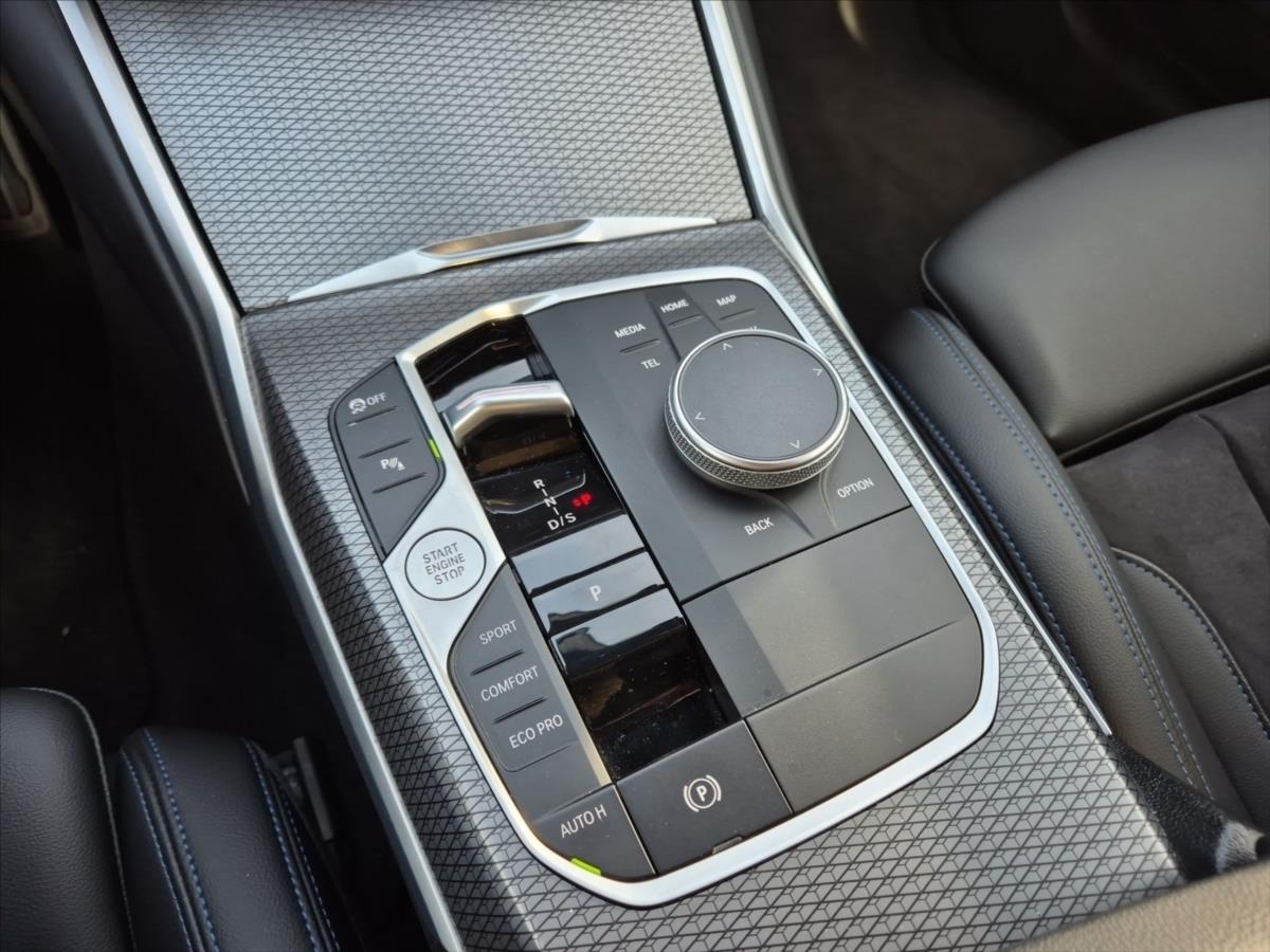 BMW Řada 3 2,0 318d G20 M--Sport BMW Řada 3 2,0 318d G20 M--Sport