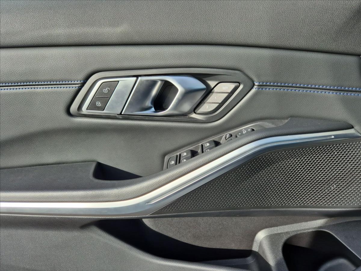 BMW Řada 3 2,0 318d G20 M--Sport BMW Řada 3 2,0 318d G20 M--Sport