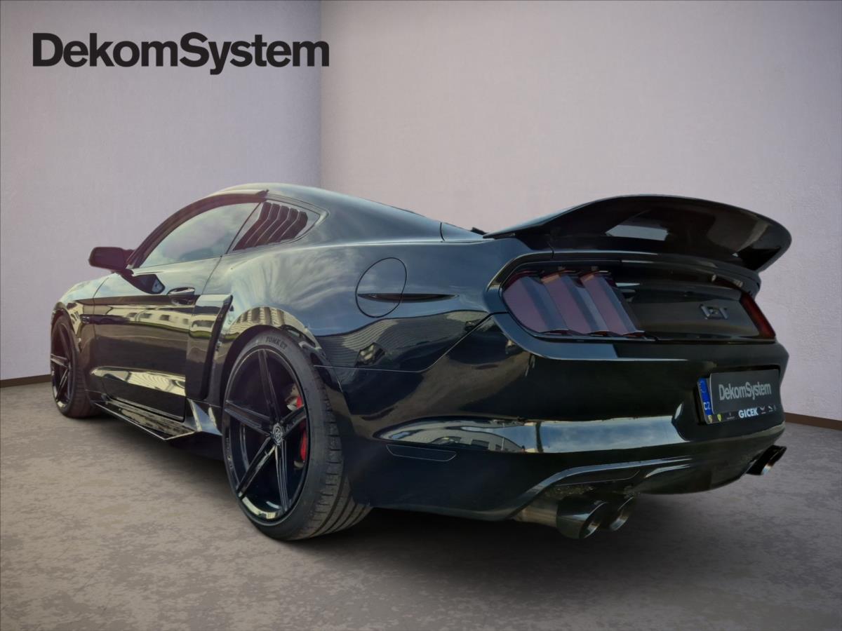 Ford Mustang 5,0 GT V8 324 kW Ford Mustang 5,0 GT V8 324 kW