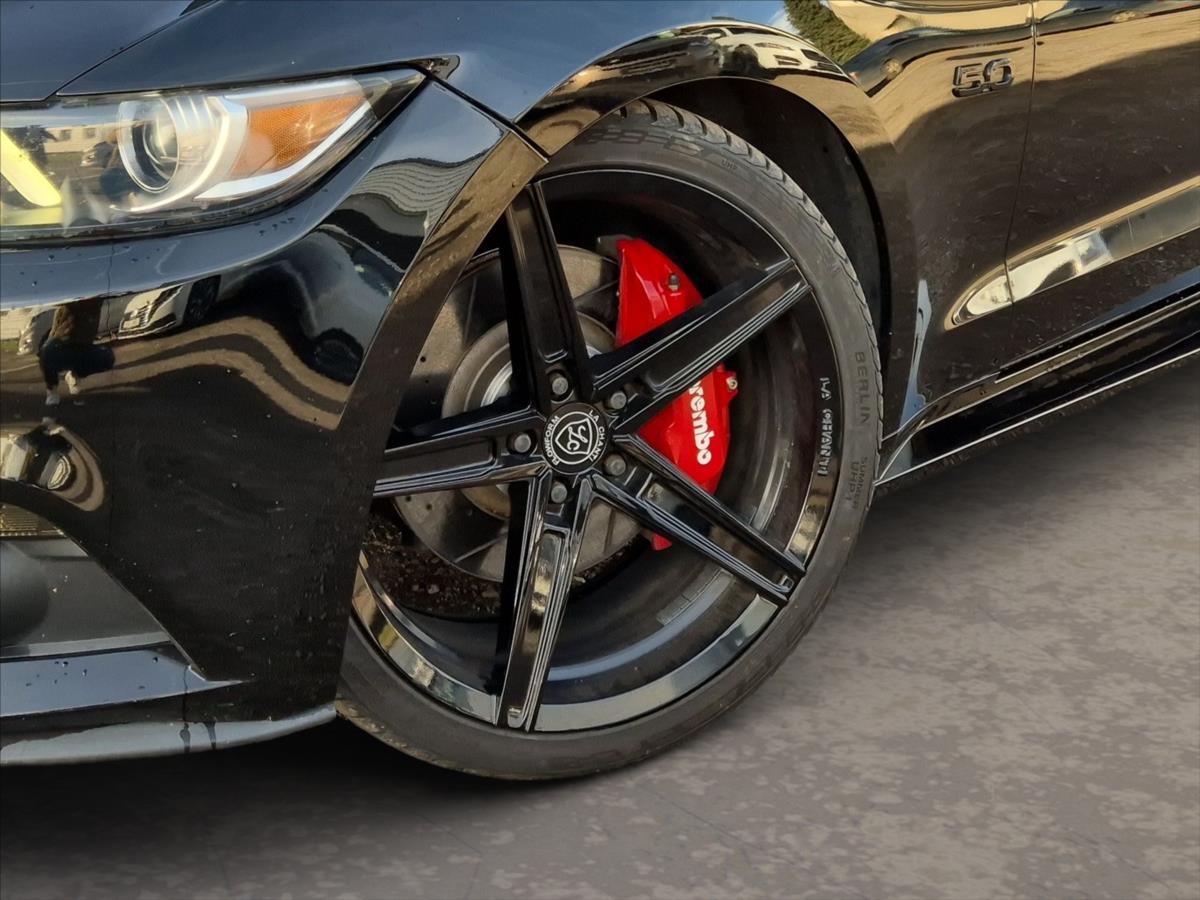 Ford Mustang 5,0 GT V8 324 kW Ford Mustang 5,0 GT V8 324 kW