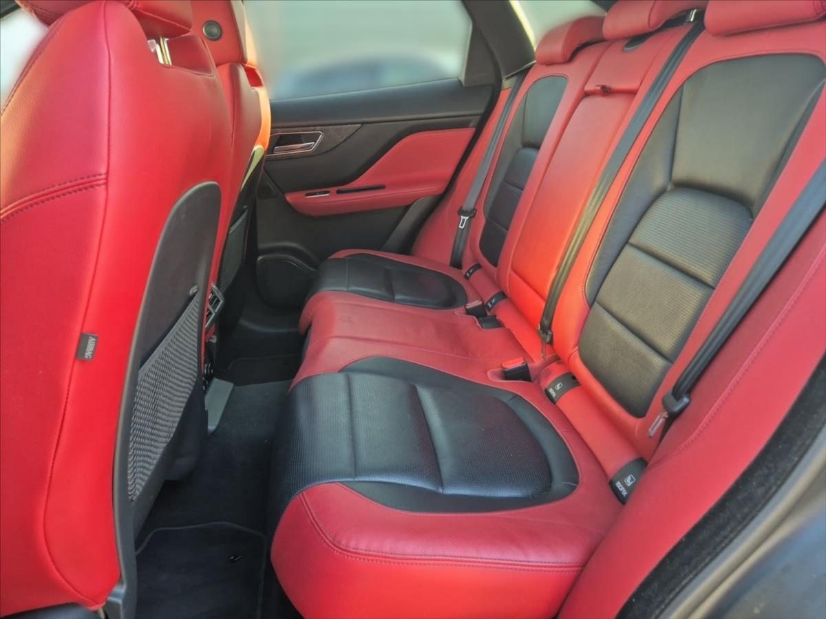 Jaguar F-Pace 3,0 Jaguar F-Pace 3,0