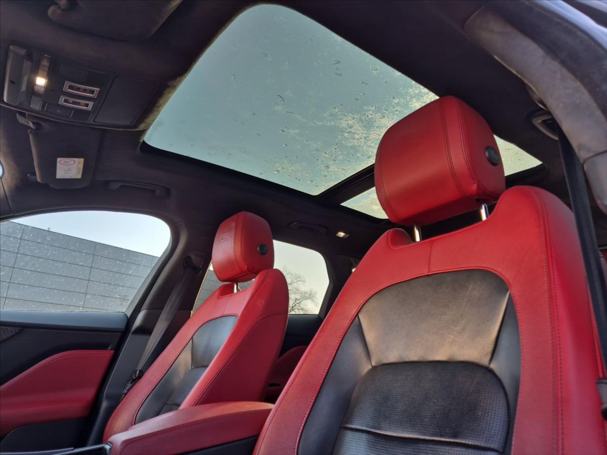Jaguar F-Pace 3,0 Jaguar F-Pace 3,0