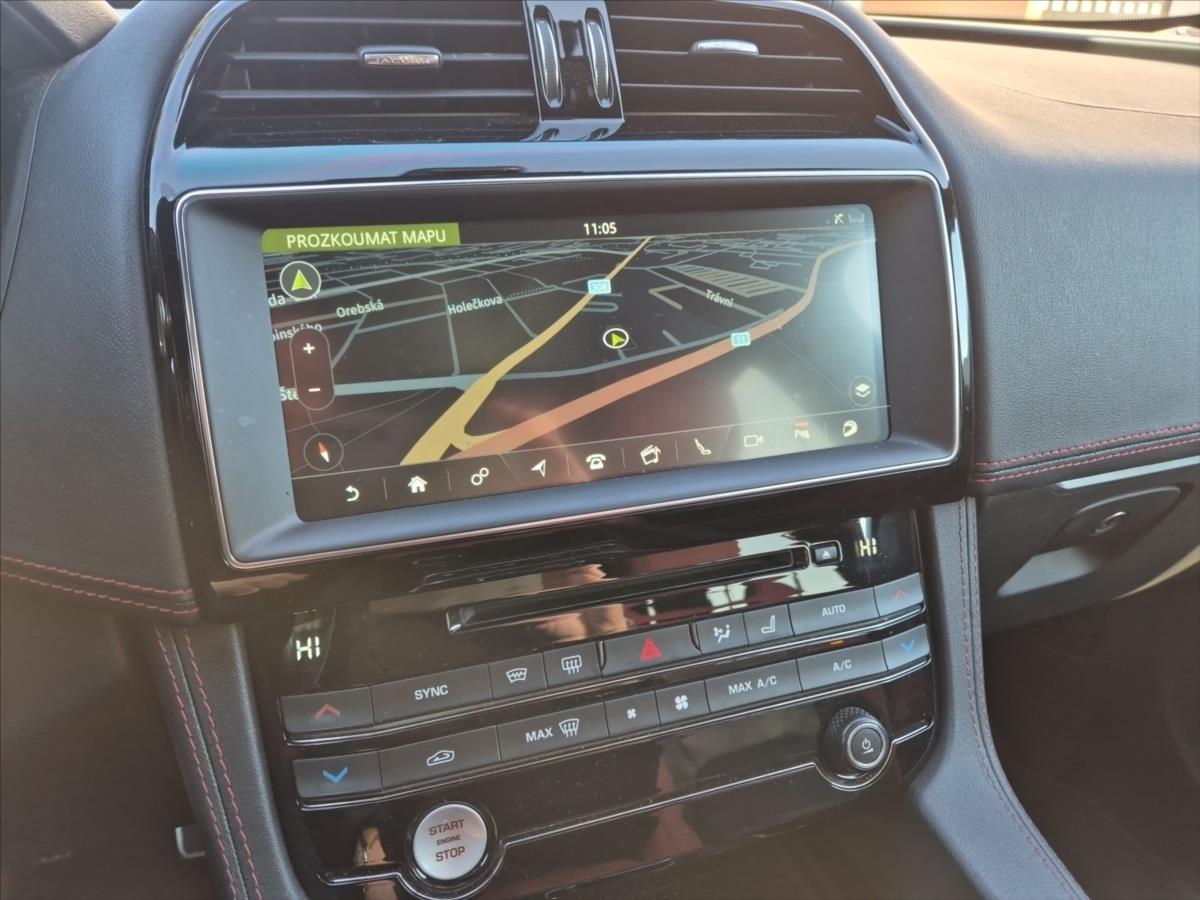 Jaguar F-Pace 3,0 Jaguar F-Pace 3,0