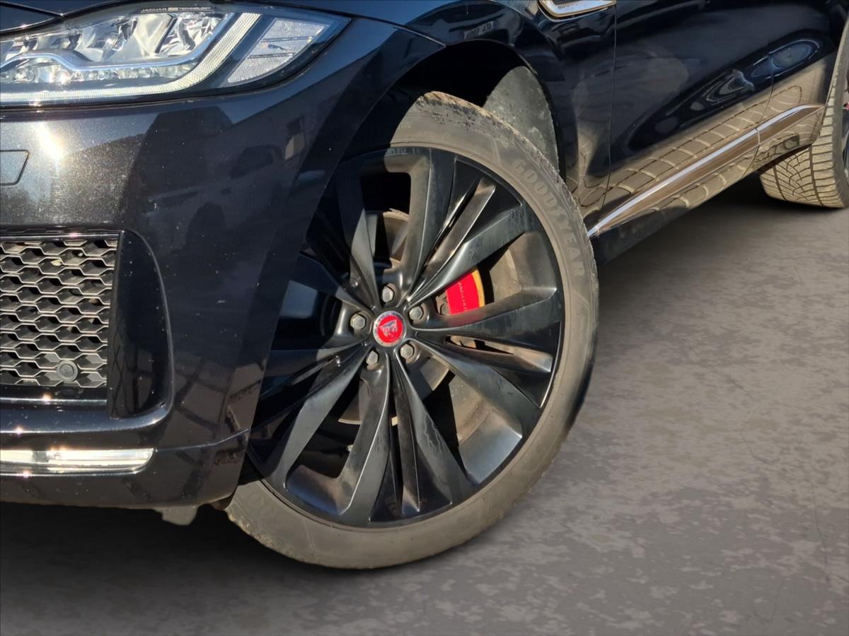 Jaguar F-Pace 3,0 Jaguar F-Pace 3,0