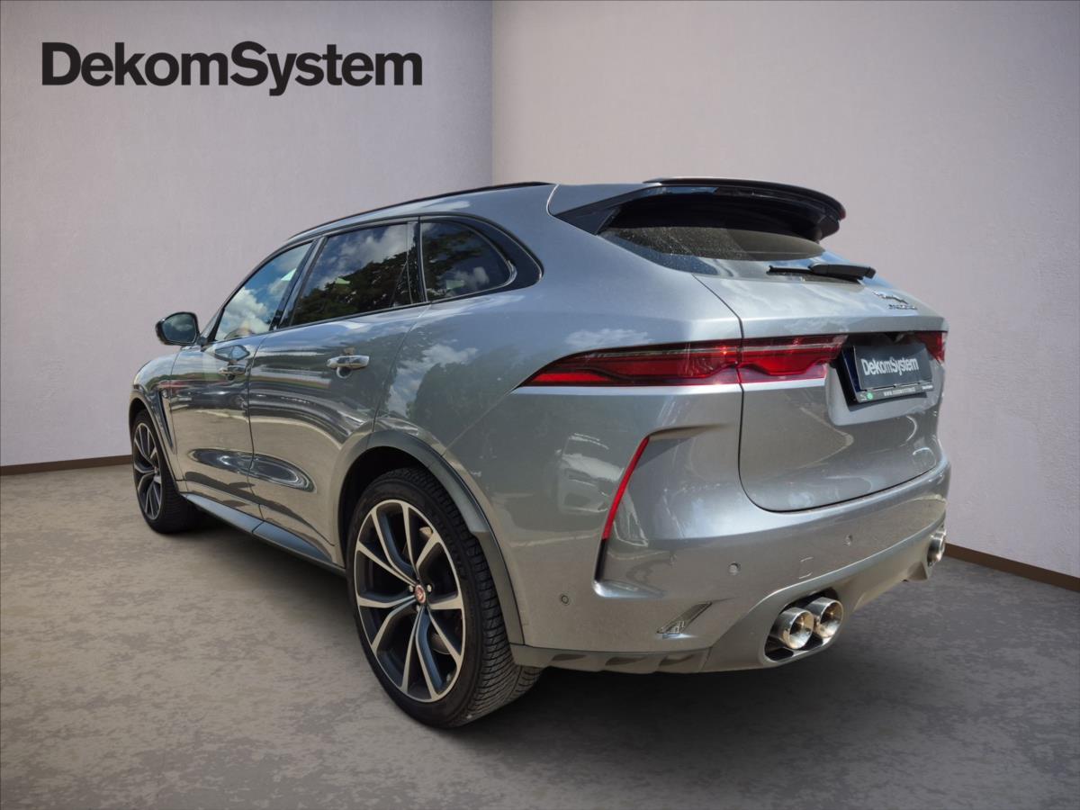 Jaguar F-Pace 5,0 V8 AWD SVR 405 kW Jaguar F-Pace 5,0 V8 AWD SVR 405 kW