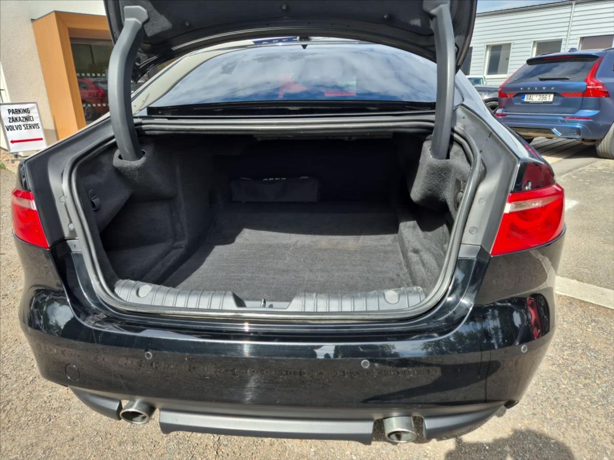 Jaguar XF 2,0 25t AWD Prestige Jaguar XF 2,0 25t AWD Prestige