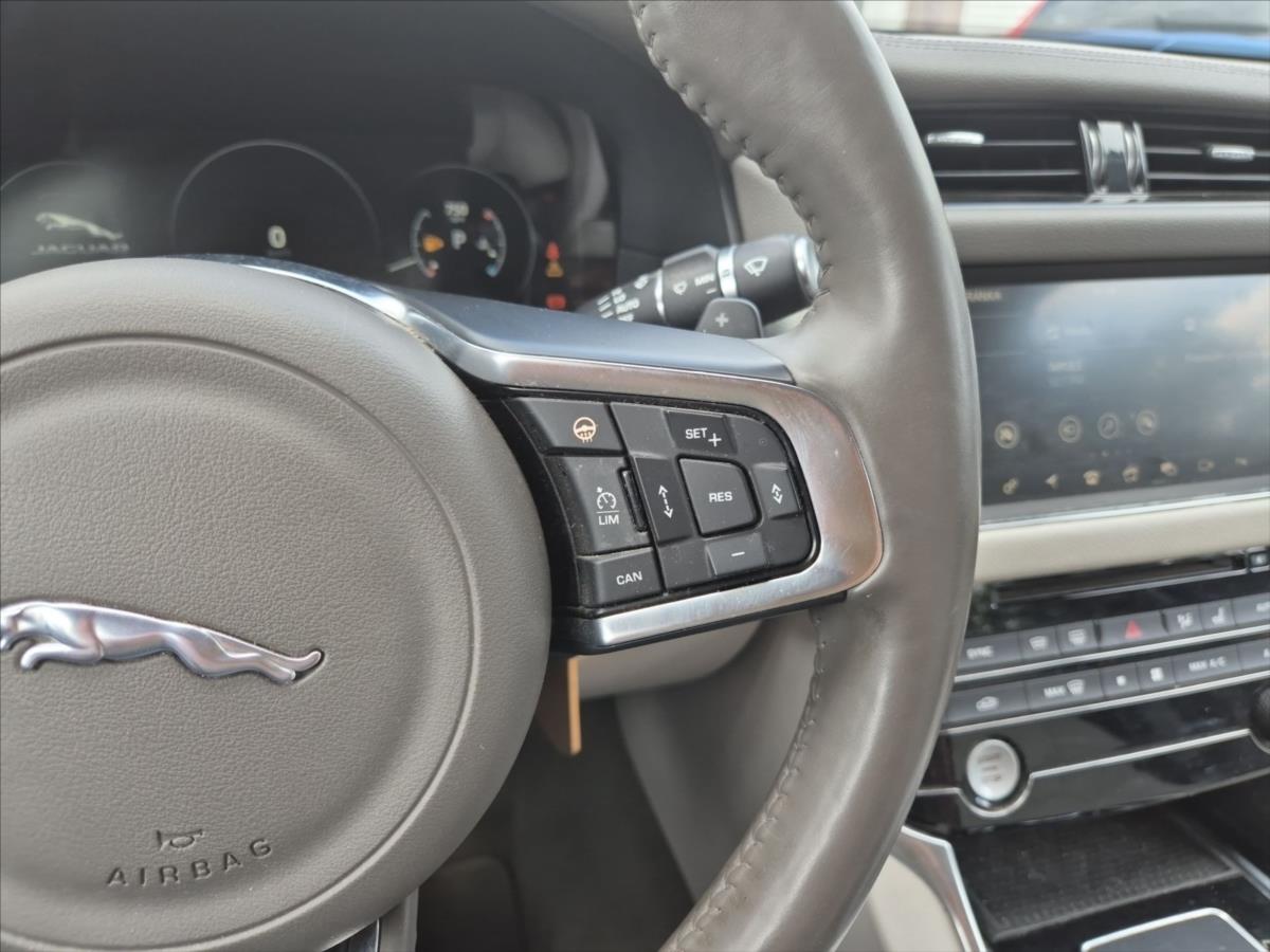 Jaguar XF 2,0 25t AWD Prestige Jaguar XF 2,0 25t AWD Prestige