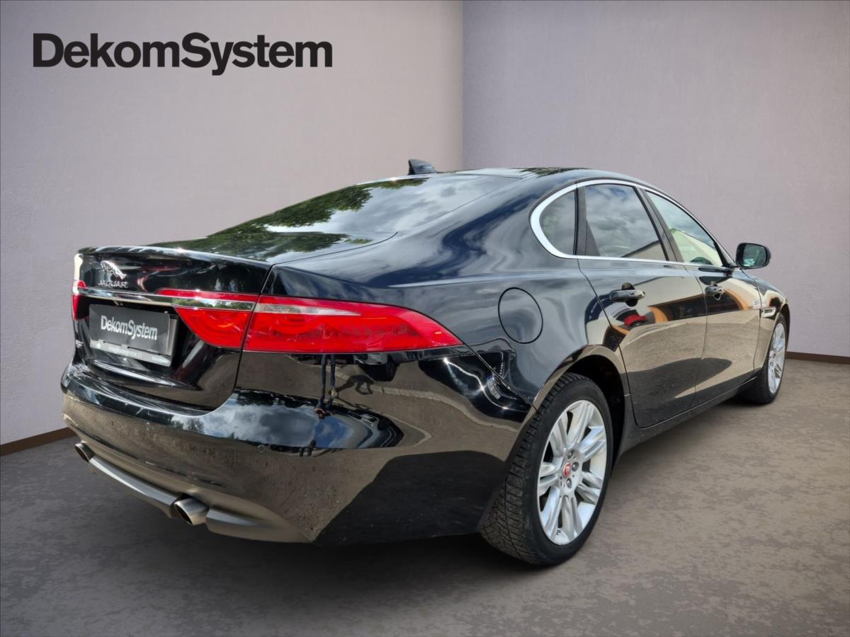 Jaguar XF 2,0 25t AWD Prestige Jaguar XF 2,0 25t AWD Prestige