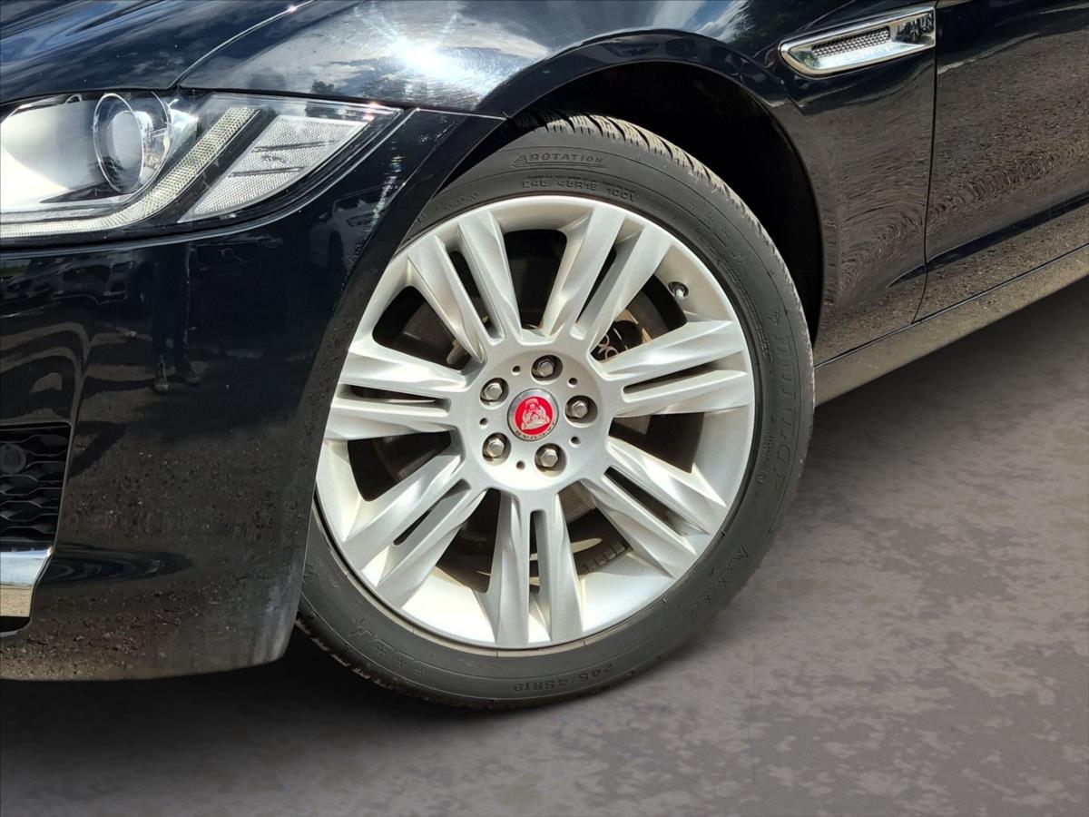 Jaguar XF 2,0 25t AWD Prestige Jaguar XF 2,0 25t AWD Prestige