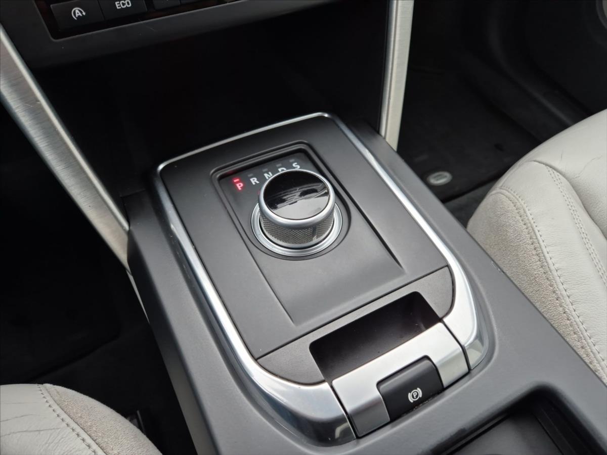 Land Rover Discovery Sport 2,0 TD4 SE PANORAMA Land Rover Discovery Sport 2,0 TD4 SE PANORAMA