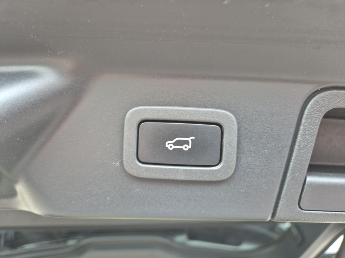 Land Rover Range Rover Velar 2,0 D200 SE Land Rover Range Rover Velar 2,0 D200 SE