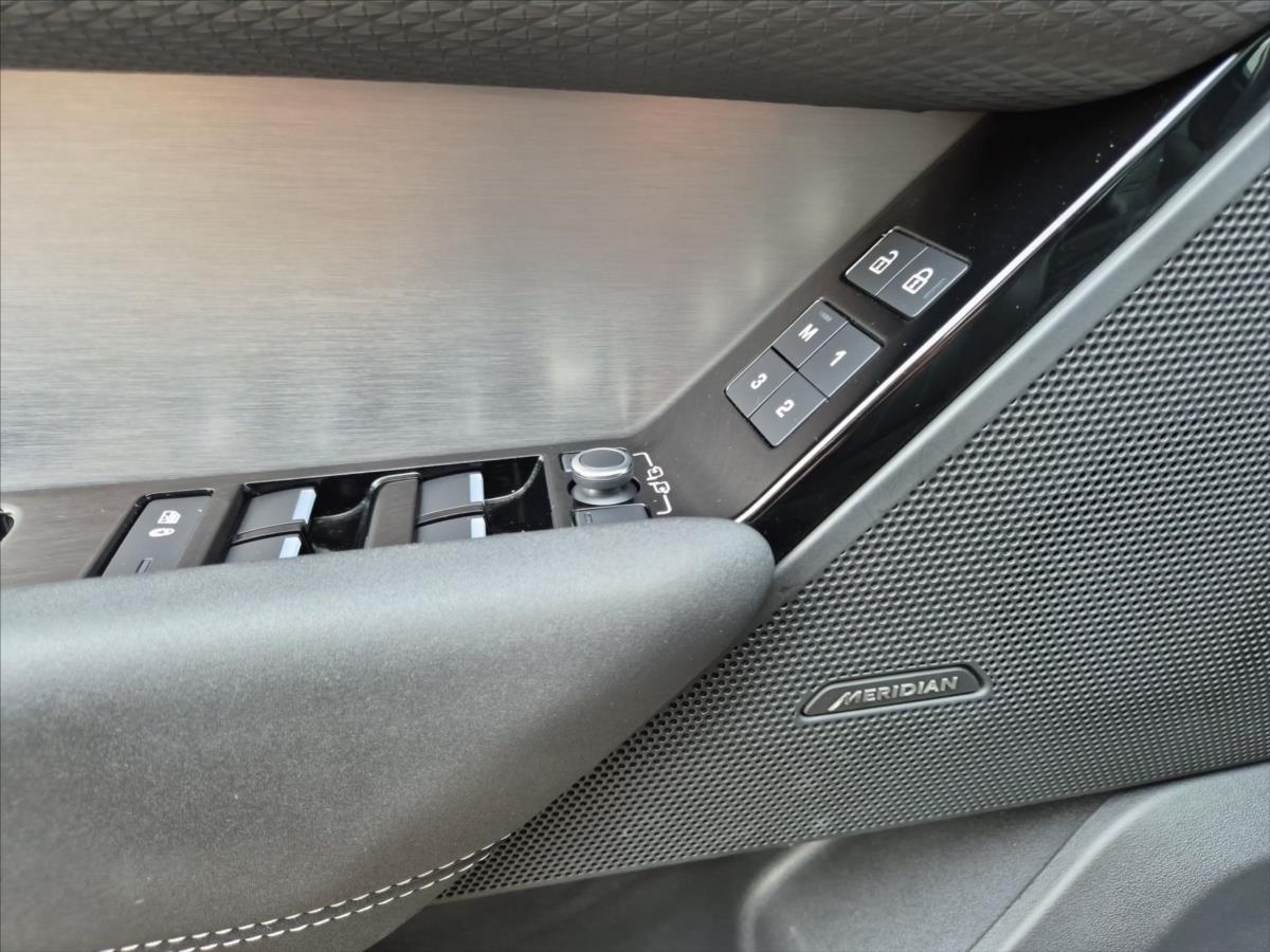 Land Rover Range Rover Velar 2,0 D200 SE Land Rover Range Rover Velar 2,0 D200 SE