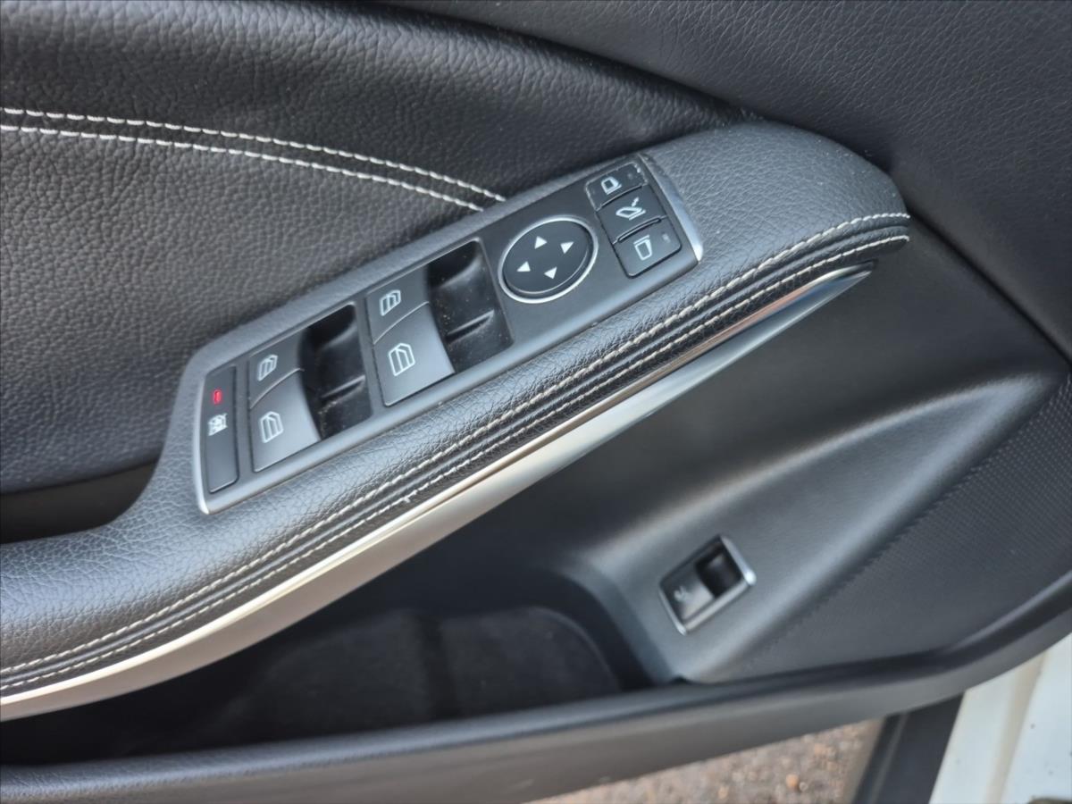 Mercedes-Benz GLA 2,1 220 CDI 4MATIC AUTOMAT Mercedes-Benz GLA 2,1 220 CDI 4MATIC AUTOMAT