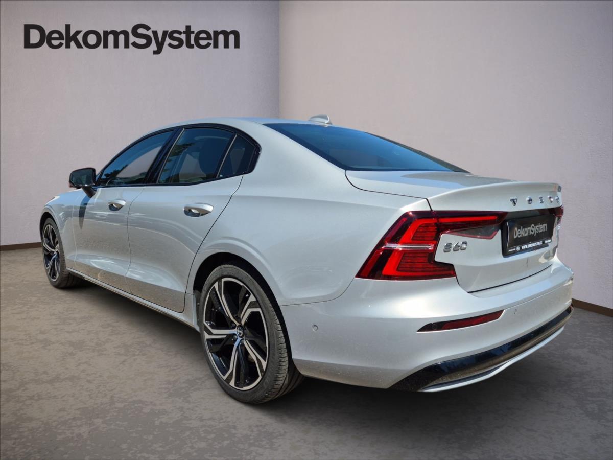Volvo S60 2,0 B5 AWD Ultimate Dark Volvo S60 2,0 B5 AWD Ultimate Dark