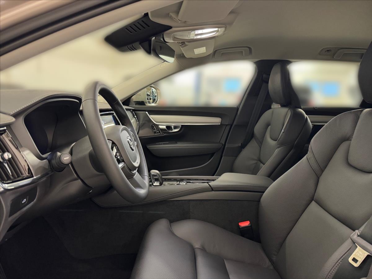 Volvo V90 2,0 B4 AWD Cross Country Plus Volvo V90 2,0 B4 AWD Cross Country Plus