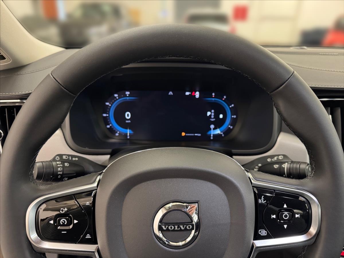 Volvo V90 2,0 B4 AWD Cross Country Plus Volvo V90 2,0 B4 AWD Cross Country Plus