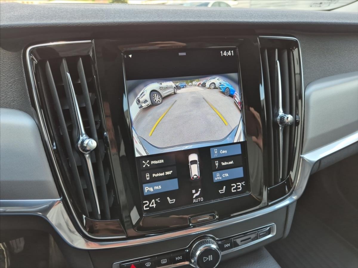 Volvo V90 2,0 B4 FWD Momentum Advanced Volvo V90 2,0 B4 FWD Momentum Advanced
