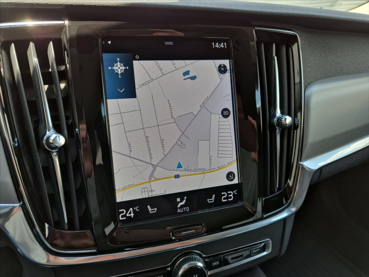 Volvo V90 2,0 B4 FWD Momentum Advanced Volvo V90 2,0 B4 FWD Momentum Advanced