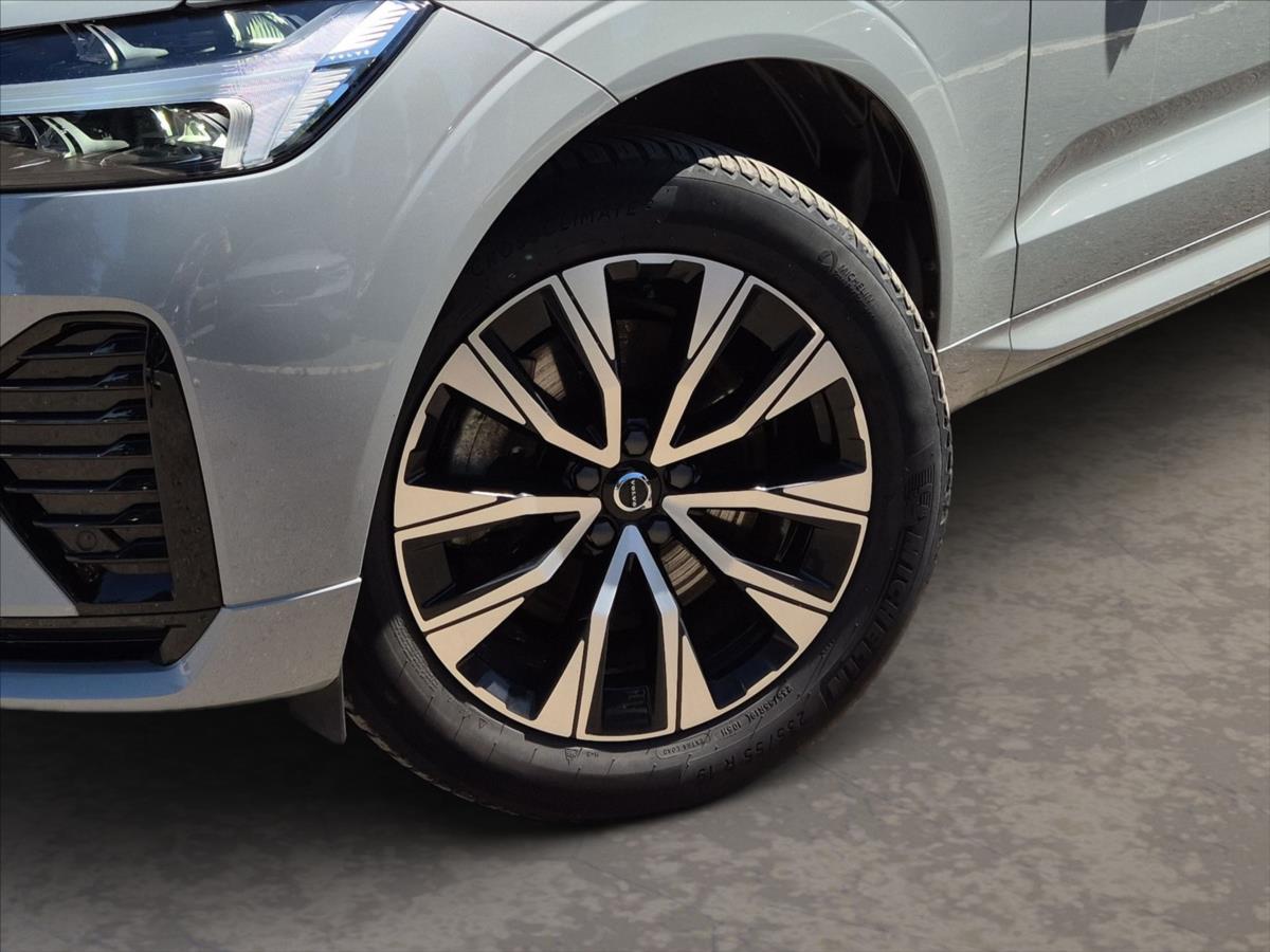 Volvo XC60 2,0 B4 AWD Plus Dark Volvo XC60 2,0 B4 AWD Plus Dark