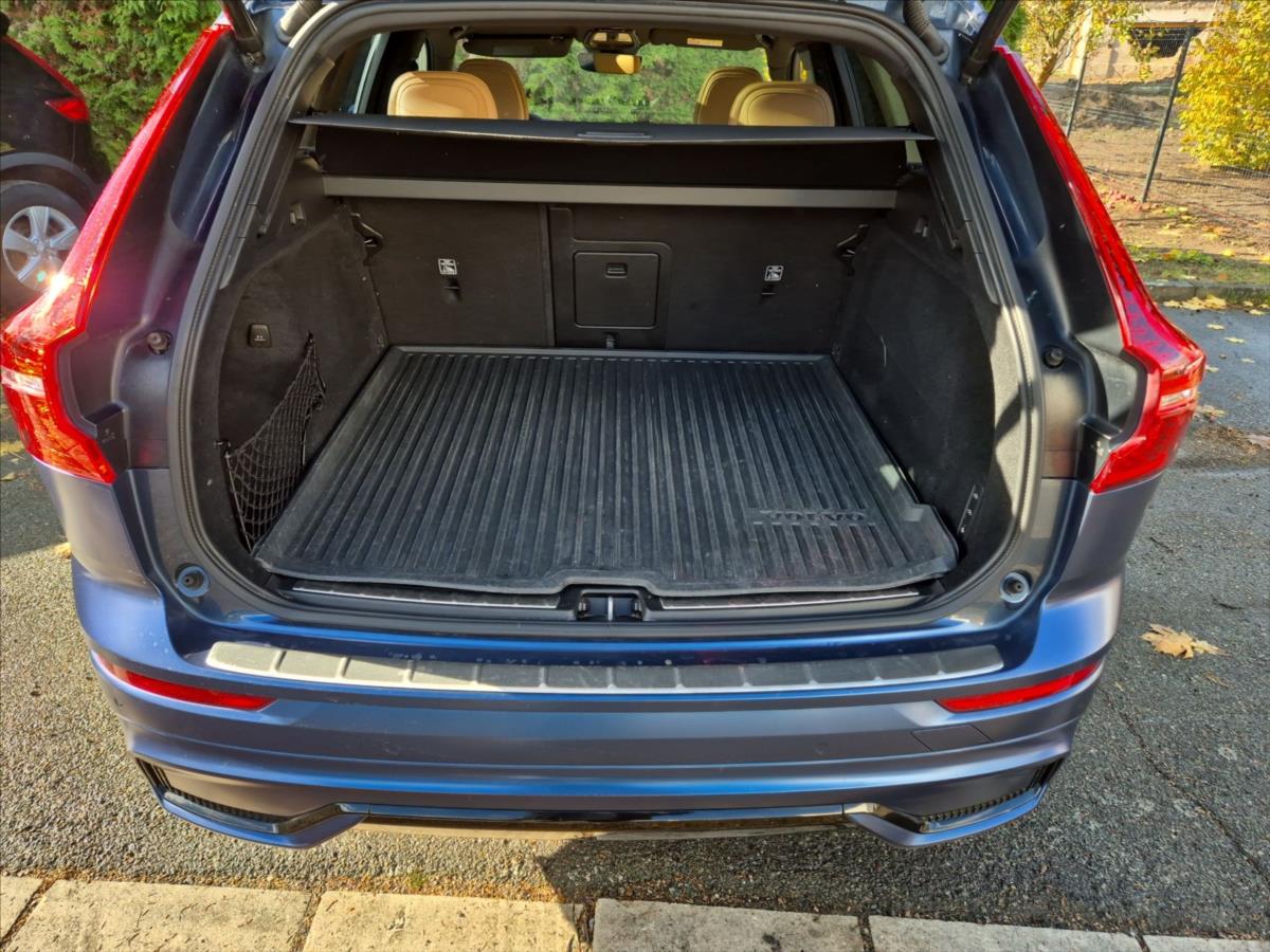 Volvo XC60 2,0 B5 AWD benzin Ultimate Dar Volvo XC60 2,0 B5 AWD benzin Ultimate Dar