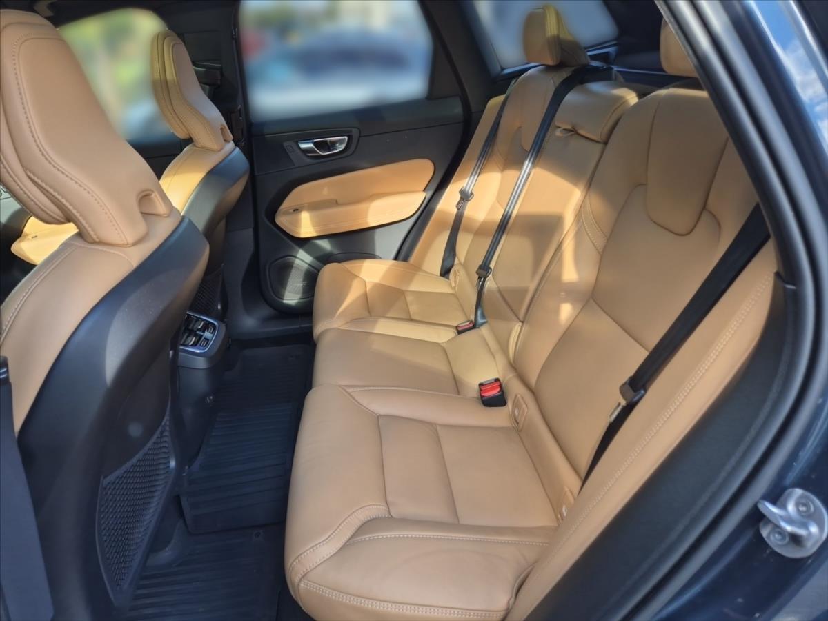 Volvo XC60 2,0 B5 AWD benzin Ultimate Dar Volvo XC60 2,0 B5 AWD benzin Ultimate Dar