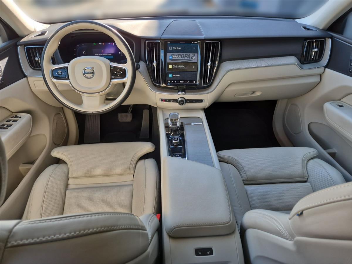 Volvo XC60 2,0 T6 AWD RECHARGE PANORAMA Volvo XC60 2,0 T6 AWD RECHARGE PANORAMA