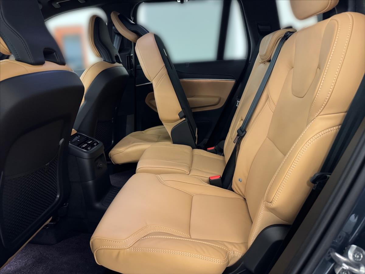 Volvo XC90 2,0 T8 AWD Plus Bright Volvo XC90 2,0 T8 AWD Plus Bright
