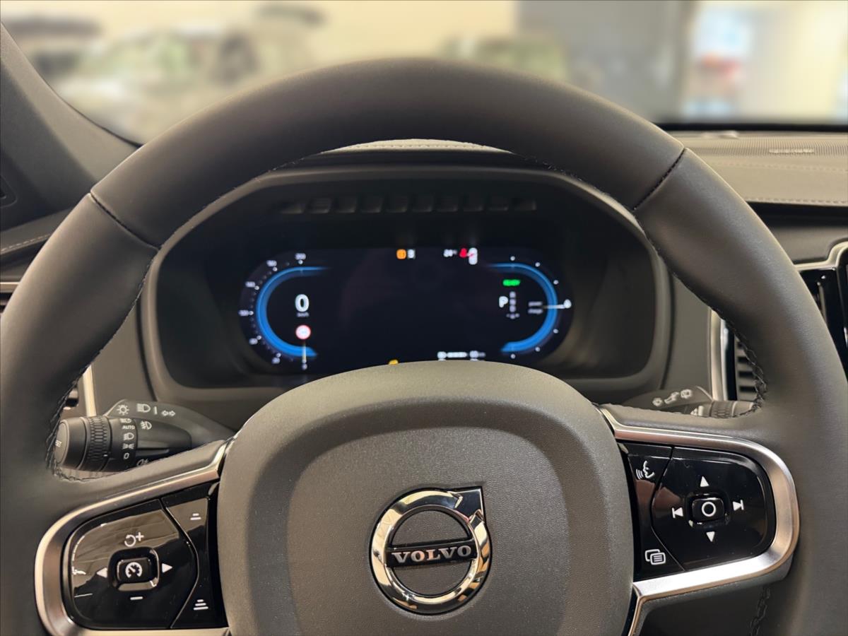 Volvo XC90 2,0 T8 AWD Plus Bright Volvo XC90 2,0 T8 AWD Plus Bright