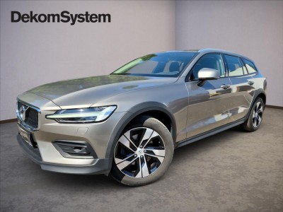 Volvo V60 2,0 D4 AWD Cross Country Volvo V60 2,0 D4 AWD Cross Country